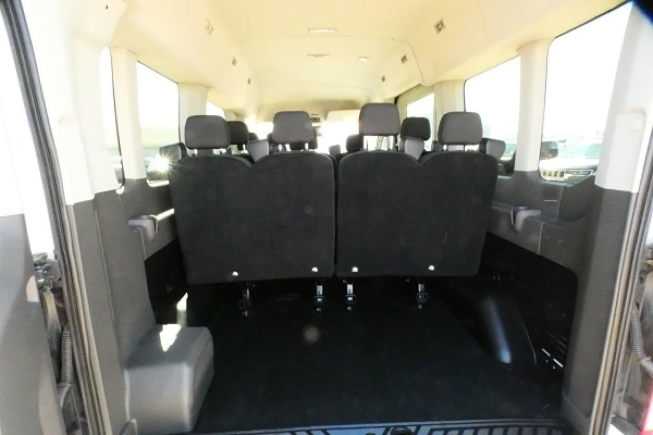 2023 Ford Transit 350 XL 12 pass. Med Roof AWD w/cloth seats, BUC - Photo #10