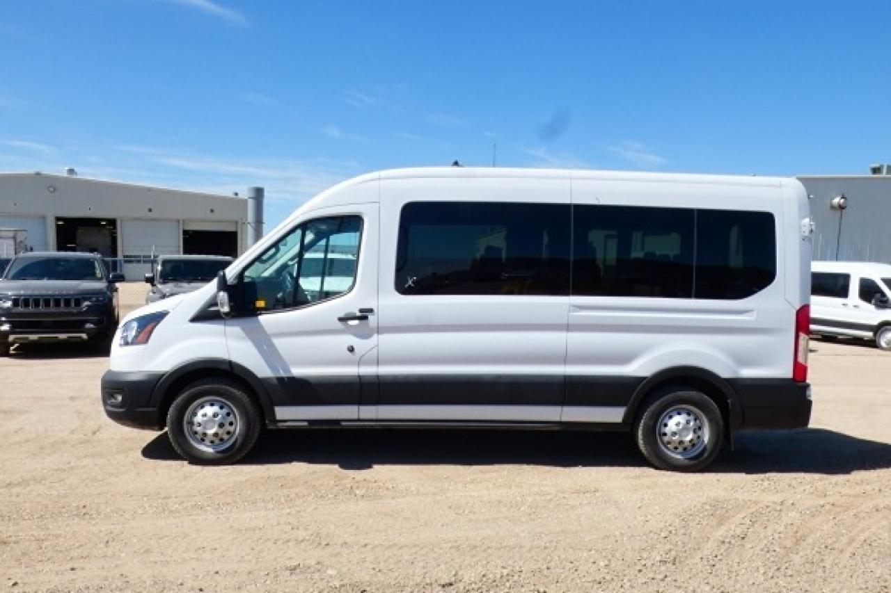 2023 Ford Transit 350 XL 12 pass. Med Roof AWD w/cloth seats, BUC - Photo #1