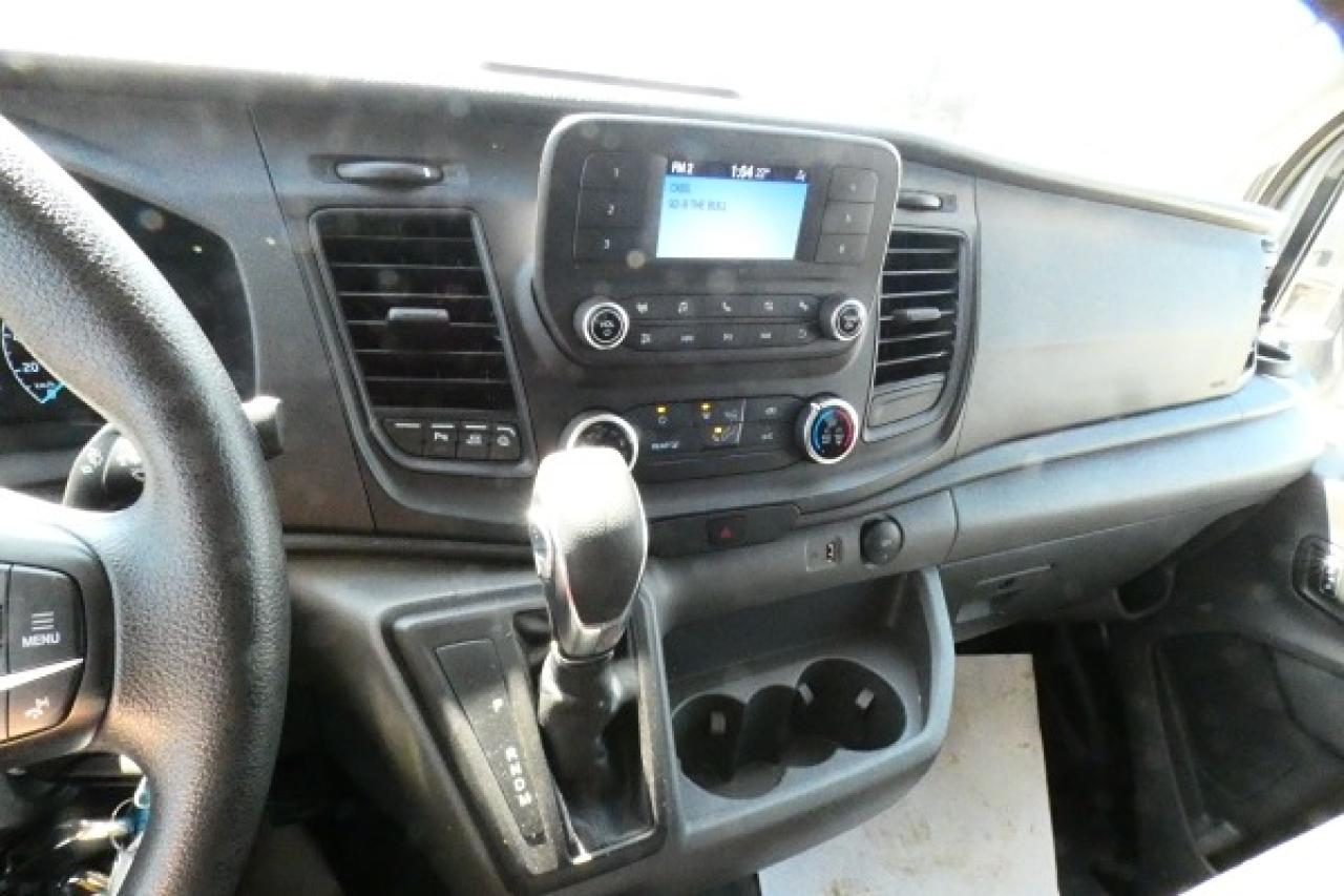 2023 Ford Transit 350 XL 12 pass. Med Roof AWD w/cloth seats, BUC - Photo #16
