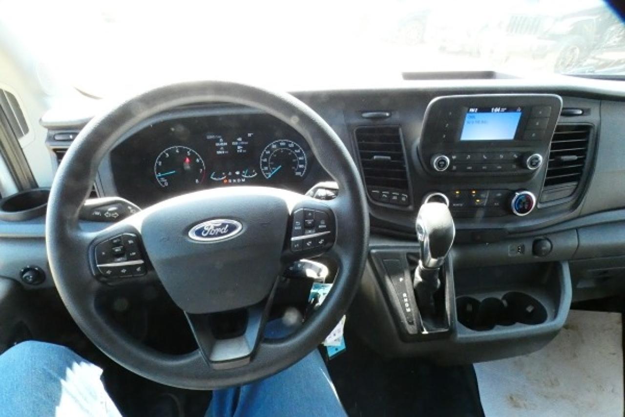 2023 Ford Transit 350 XL 12 pass. Med Roof AWD w/cloth seats, BUC - Photo #13