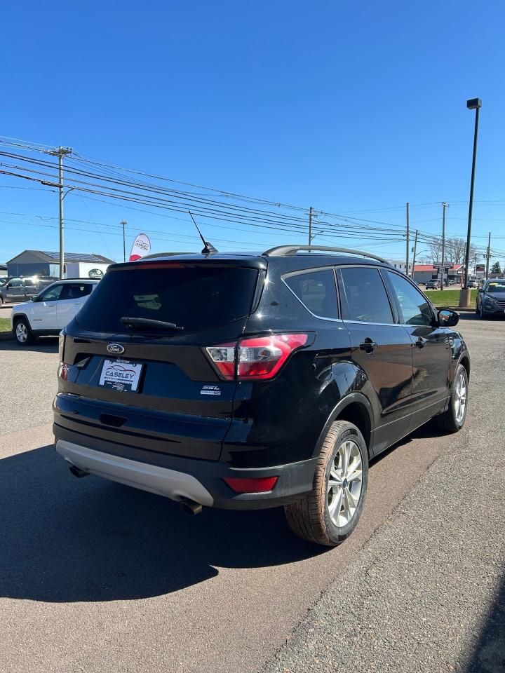 2018 Ford Escape SEL - Photo #4