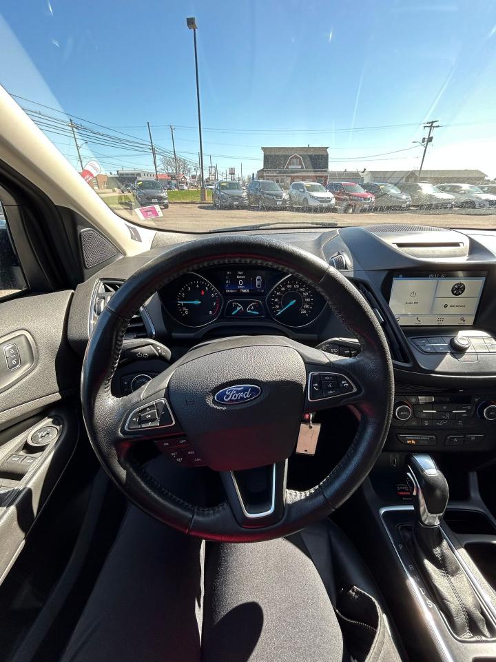 2018 Ford Escape SEL - Photo #9
