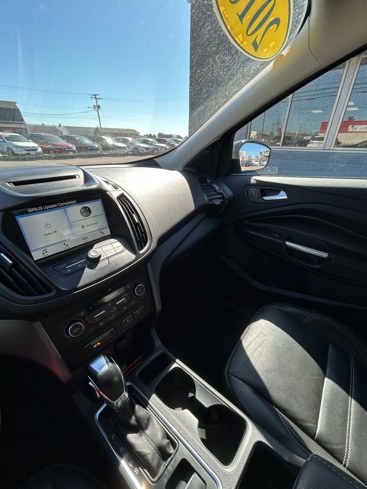 2018 Ford Escape SEL - Photo #10