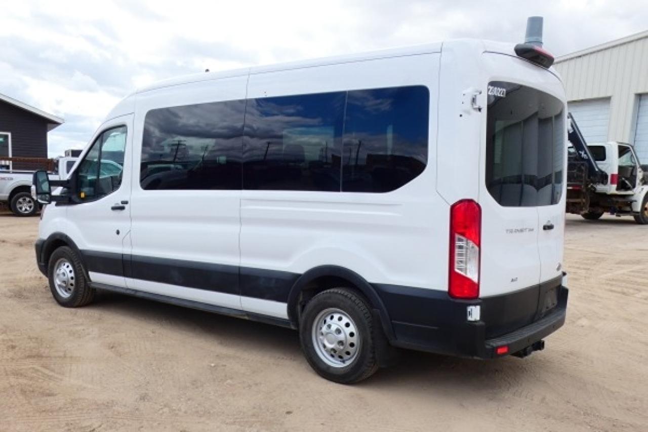 2023 Ford Transit 350 XL 12 pass. Med Roof AWD w/cloth seats, BUC - Photo #8