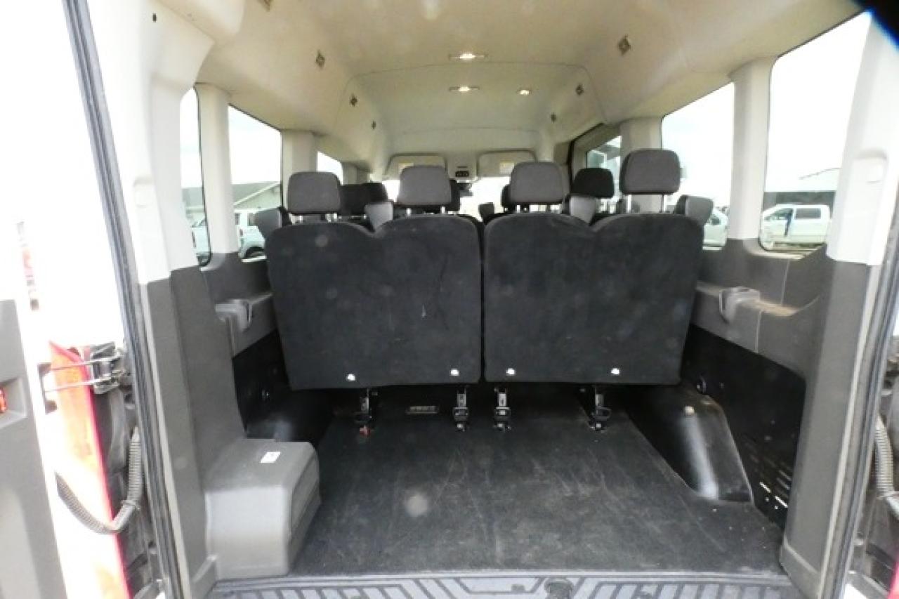 2023 Ford Transit 350 XL 12 pass. Med Roof AWD w/cloth seats, BUC - Photo #9
