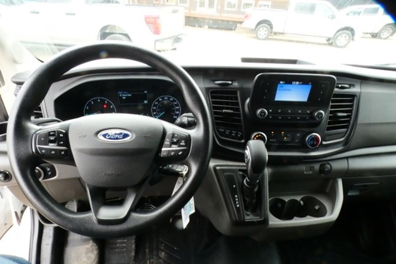 2023 Ford Transit 350 XL 12 pass. Med Roof AWD w/cloth seats, BUC - Photo #13