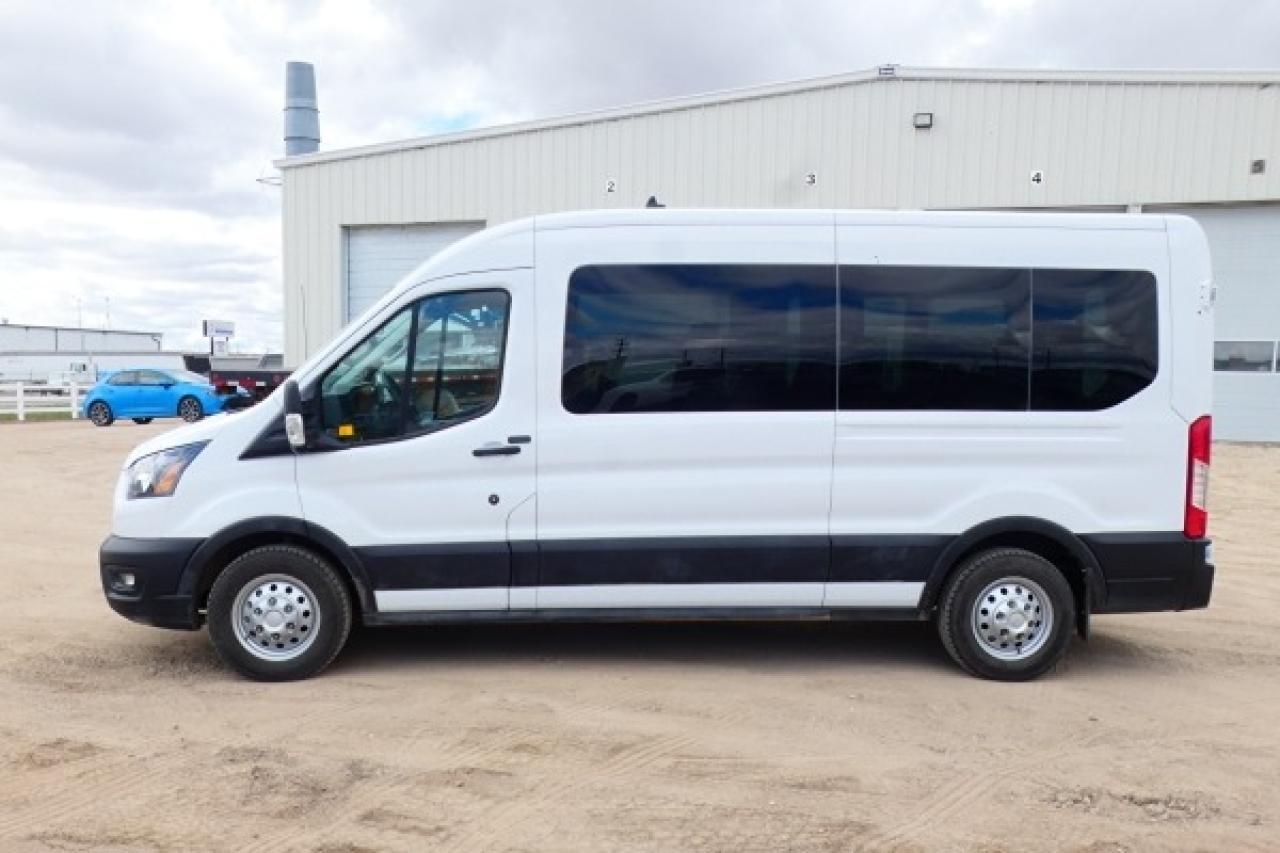 2023 Ford Transit 350 XL 12 pass. Med Roof AWD w/cloth seats, BUC
