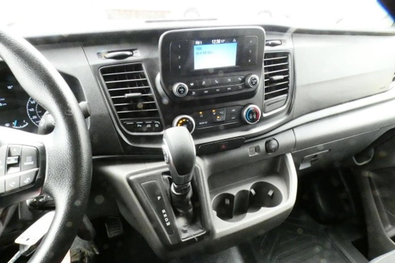 2023 Ford Transit 350 XL 12 pass. Med Roof AWD w/cloth seats, BUC - Photo #16