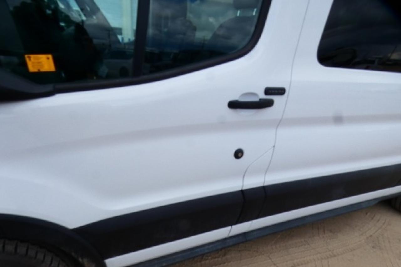 2023 Ford Transit 350 XL 12 pass. Med Roof AWD w/cloth seats, BUC - Photo #25