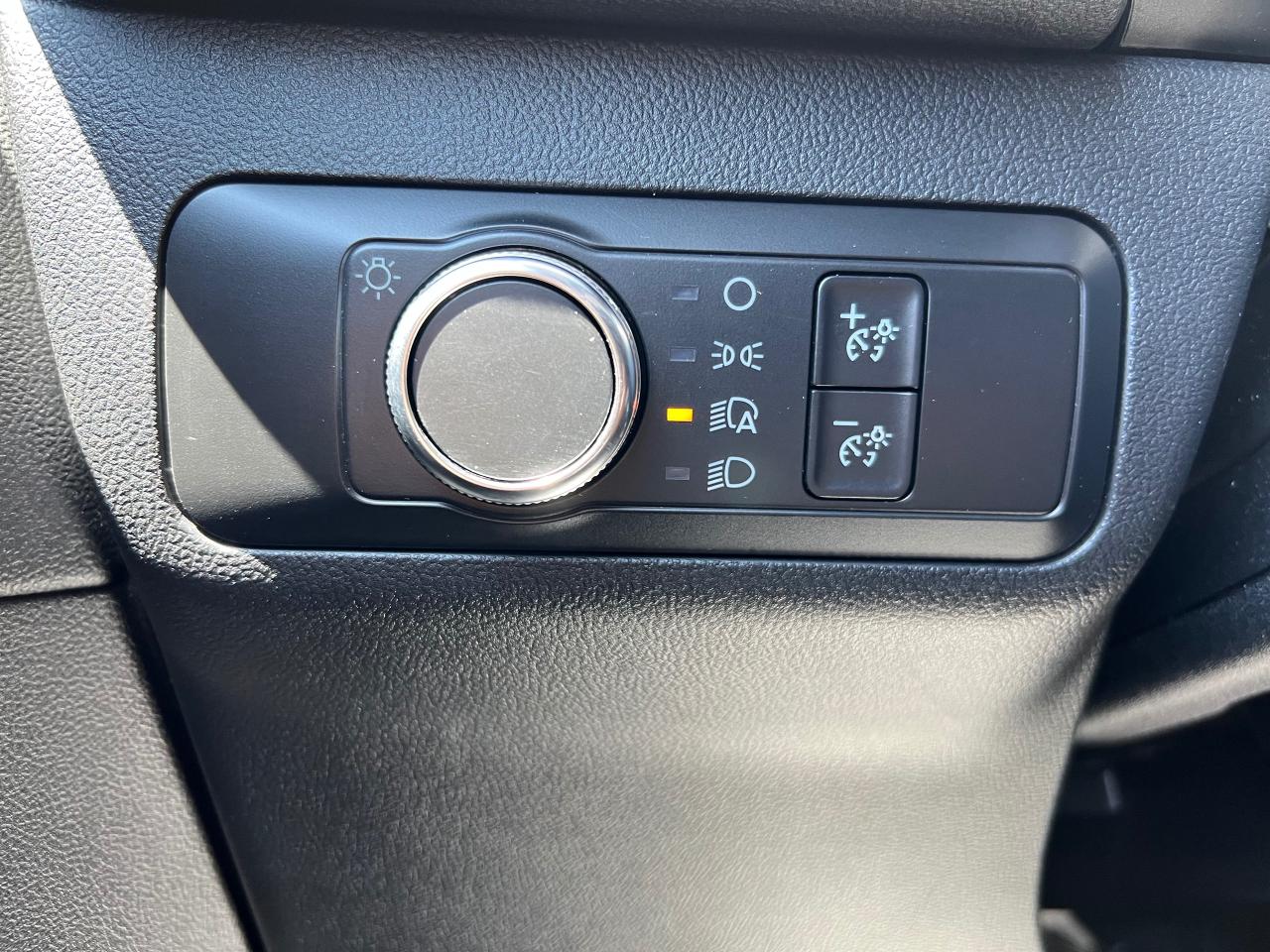 2020 Ford Escape SE - Photo #10
