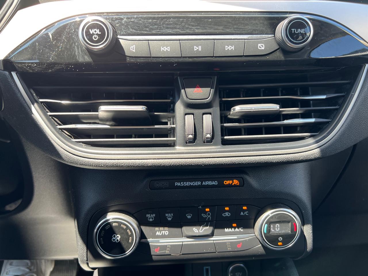 2020 Ford Escape SE - Photo #14