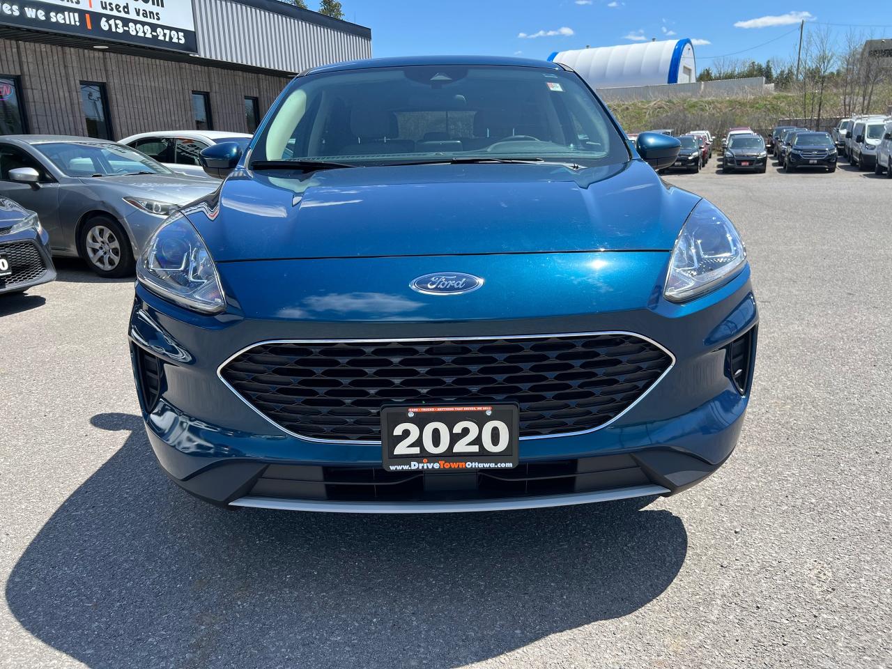 2020 Ford Escape SE - Photo #8