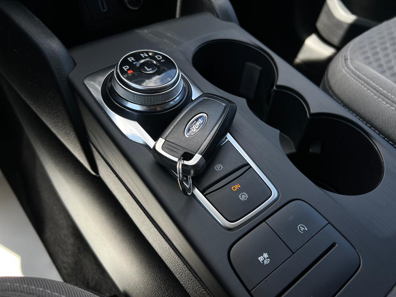 2020 Ford Escape SE - Photo #15