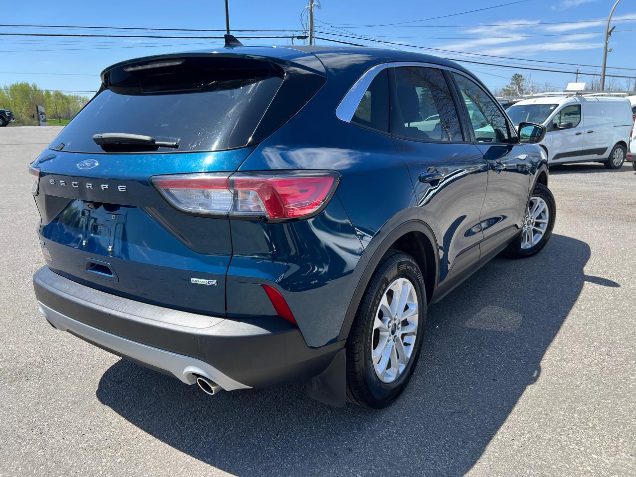 2020 Ford Escape SE - Photo #5