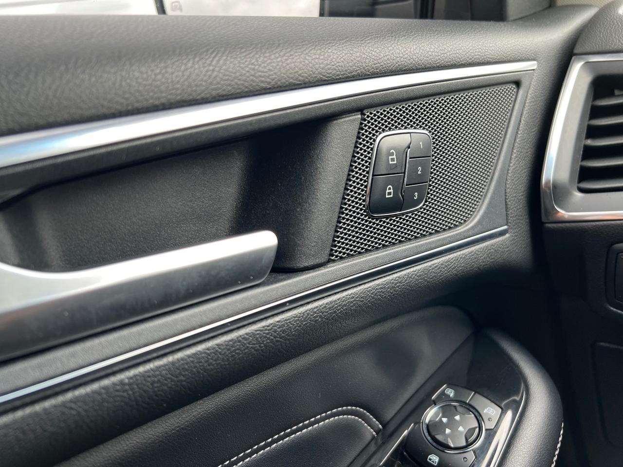 2018 Ford Edge Titanium AWD - Photo #13