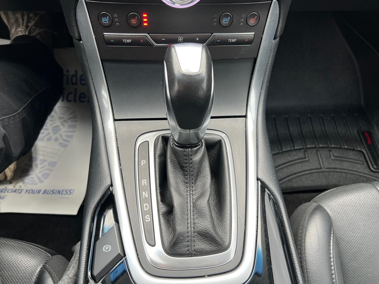 2018 Ford Edge Titanium AWD - Photo #17