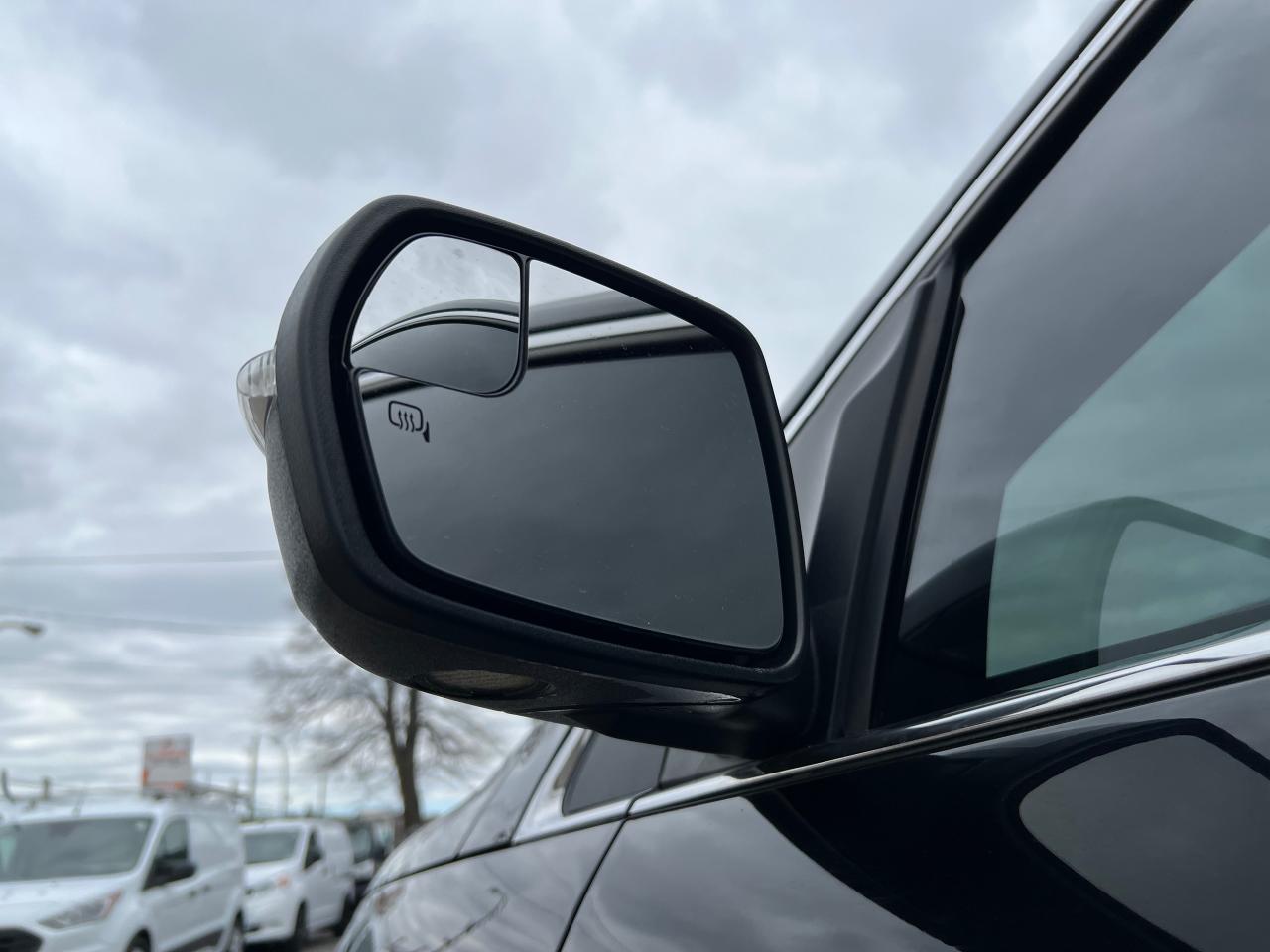 2018 Ford Edge Titanium AWD - Photo #10