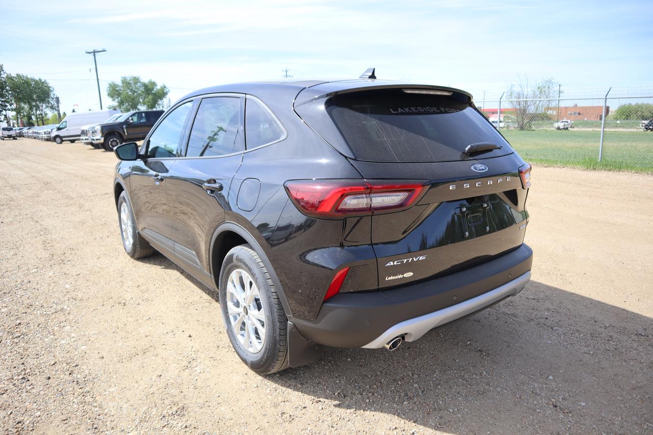 2025 Ford Escape Active Photo