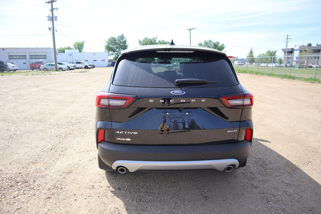 2025 Ford Escape Active Photo4