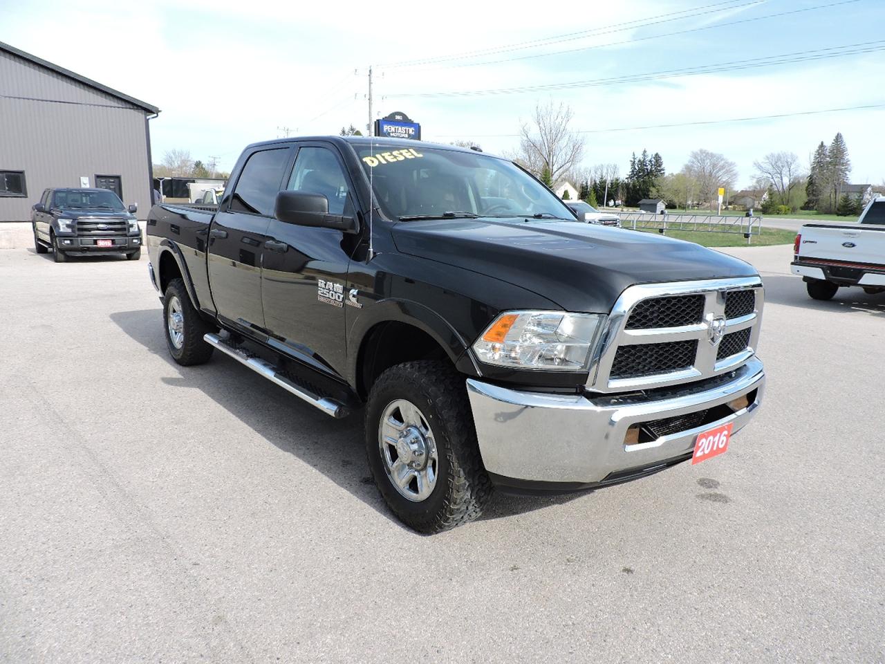 2016 RAM 2500 SLT 6.7L Diesel, 4X4 Navigation Only 118000 KMS