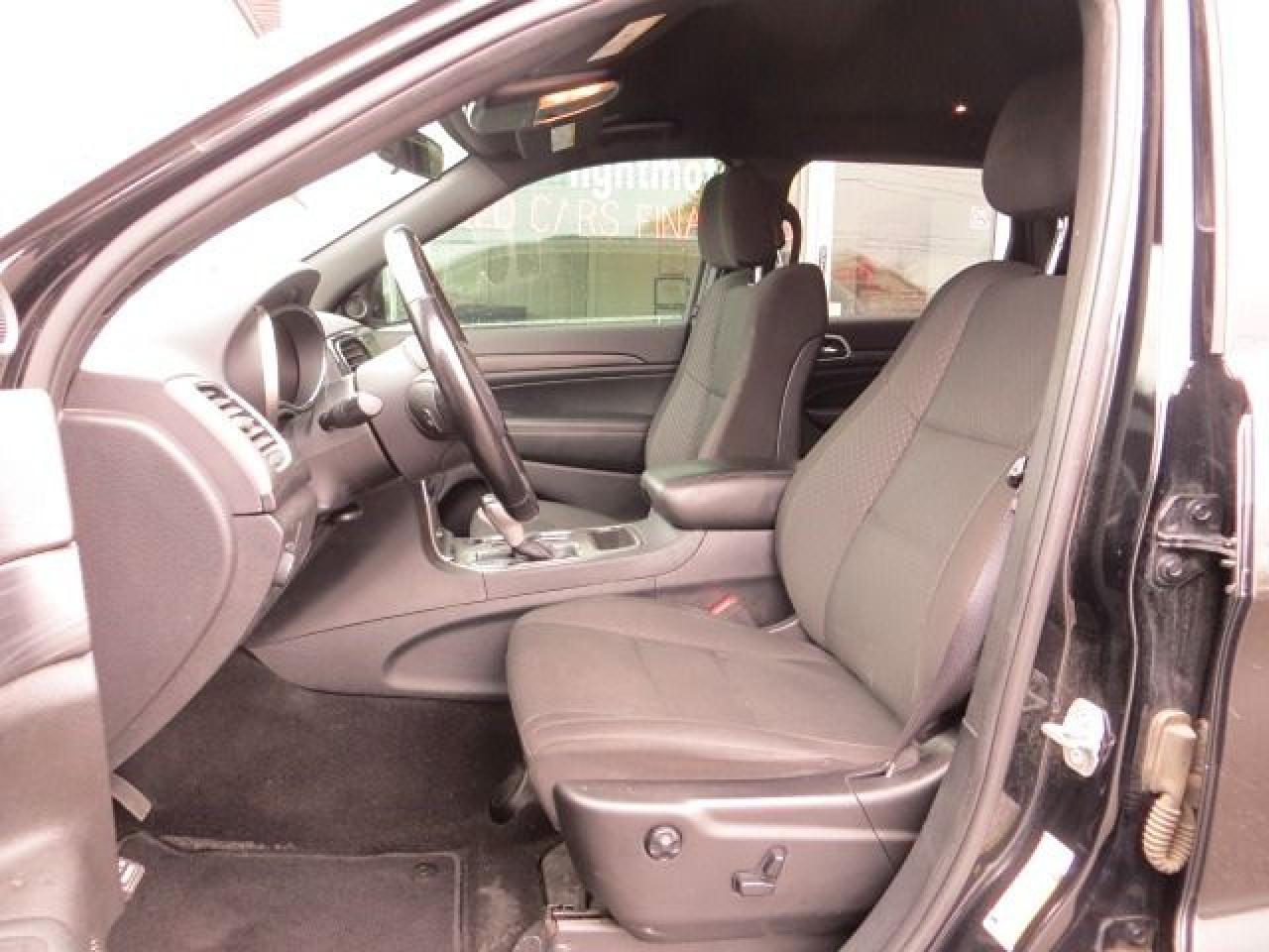 2020 Jeep Grand Cherokee Certified, Laredo, 4x4, navigation, rear camera - Photo #8