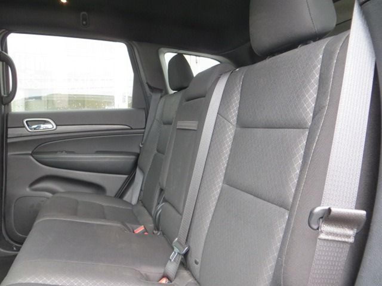 2020 Jeep Grand Cherokee Certified, Laredo, 4x4, navigation, rear camera - Photo #10