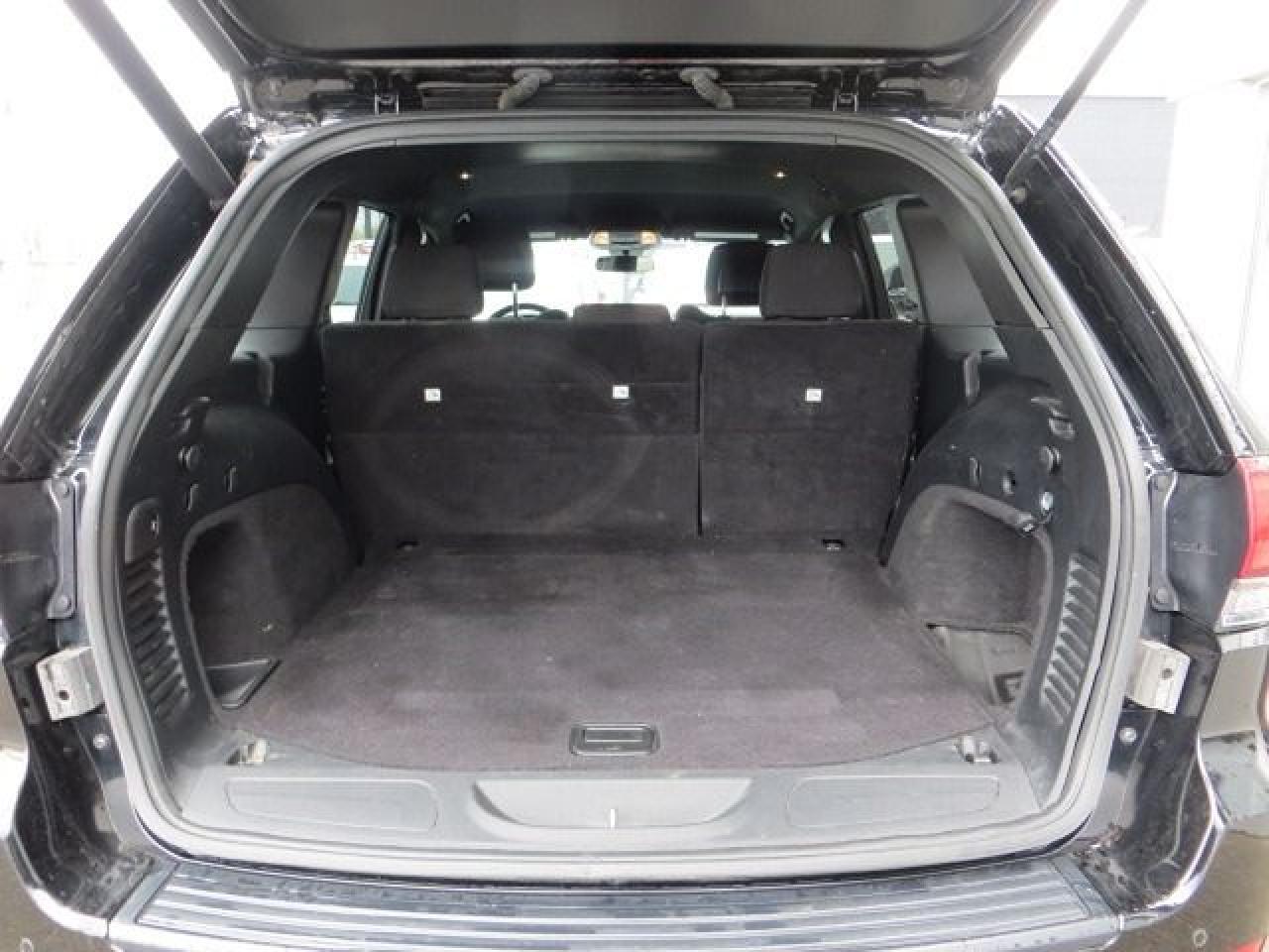 2020 Jeep Grand Cherokee Certified, Laredo, 4x4, navigation, rear camera - Photo #11