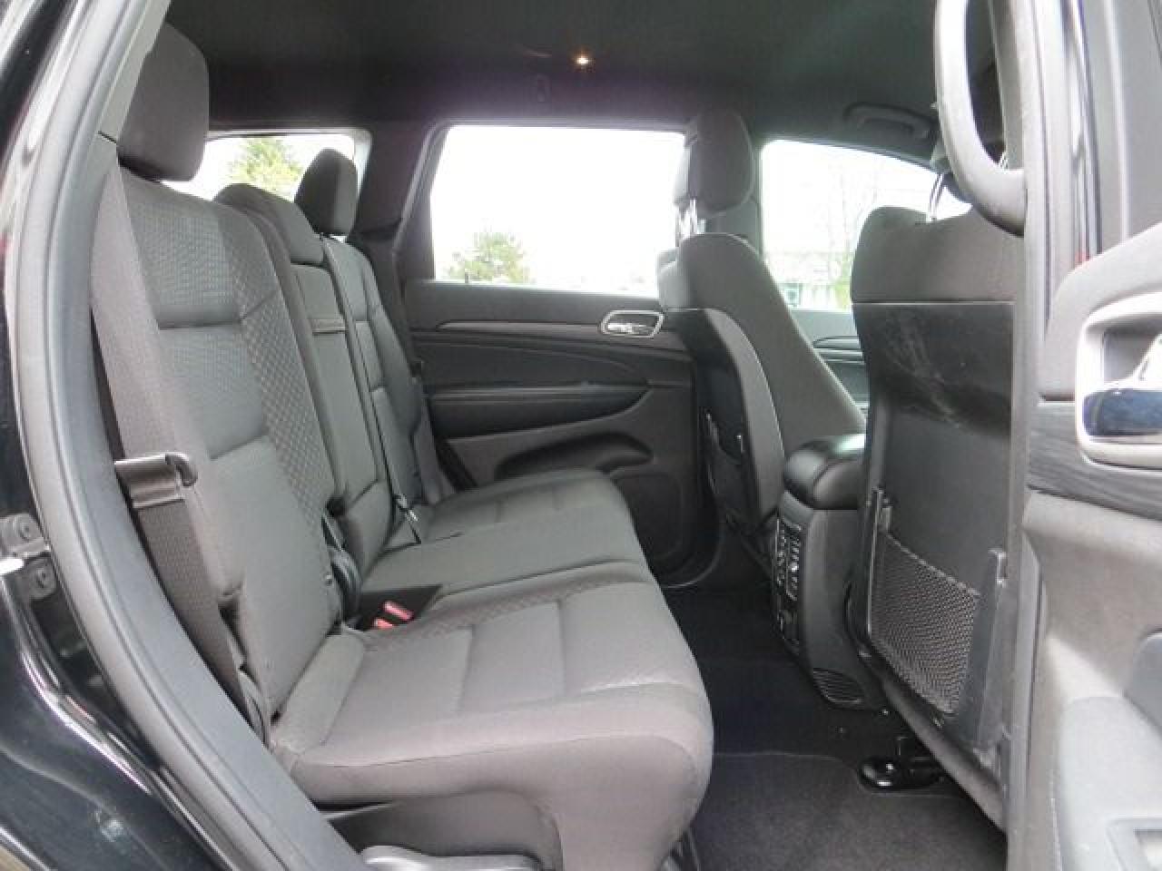 2020 Jeep Grand Cherokee Certified, Laredo, 4x4, navigation, rear camera - Photo #12