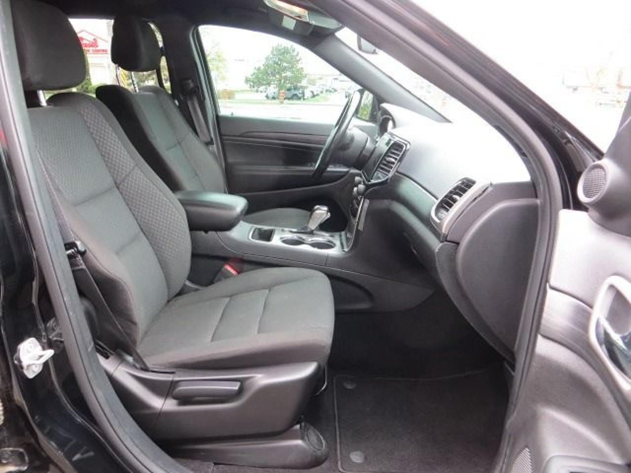 2020 Jeep Grand Cherokee Certified, Laredo, 4x4, navigation, rear camera - Photo #13