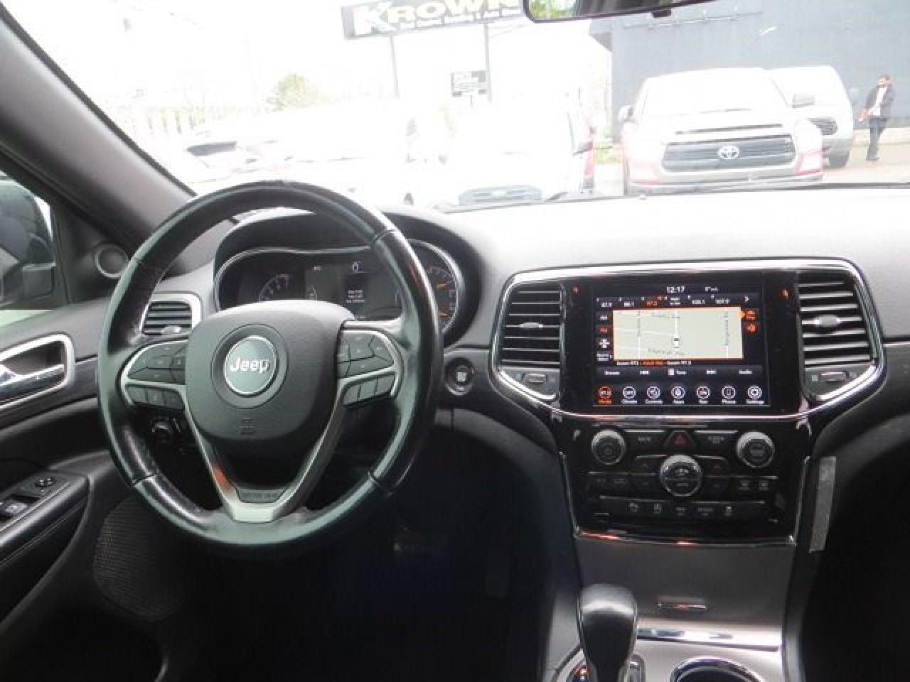 2020 Jeep Grand Cherokee Certified, Laredo, 4x4, navigation, rear camera - Photo #14