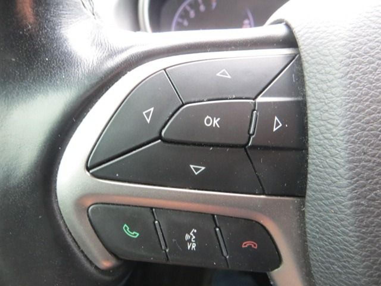 2020 Jeep Grand Cherokee Certified, Laredo, 4x4, navigation, rear camera - Photo #17