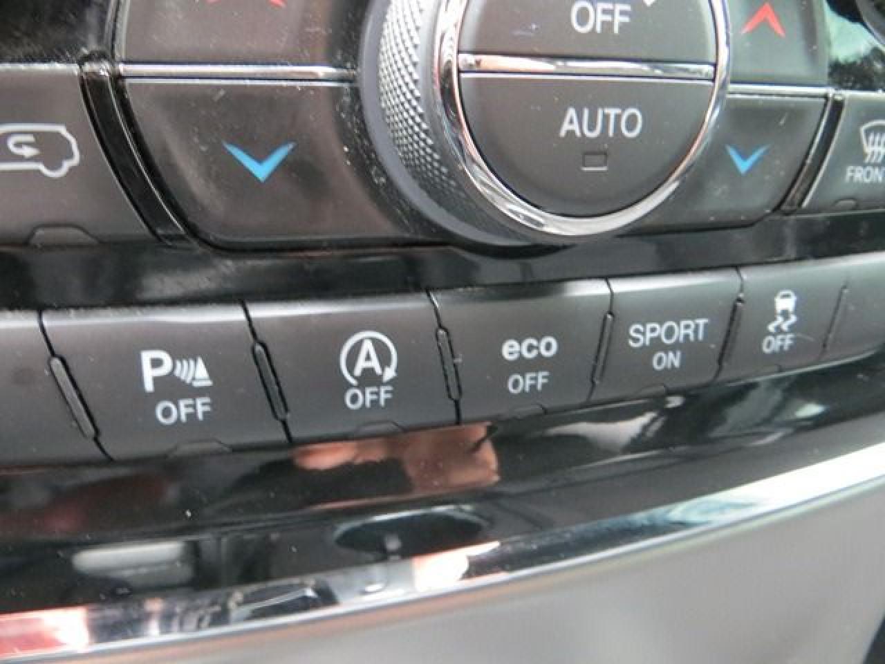 2020 Jeep Grand Cherokee Certified, Laredo, 4x4, navigation, rear camera - Photo #19