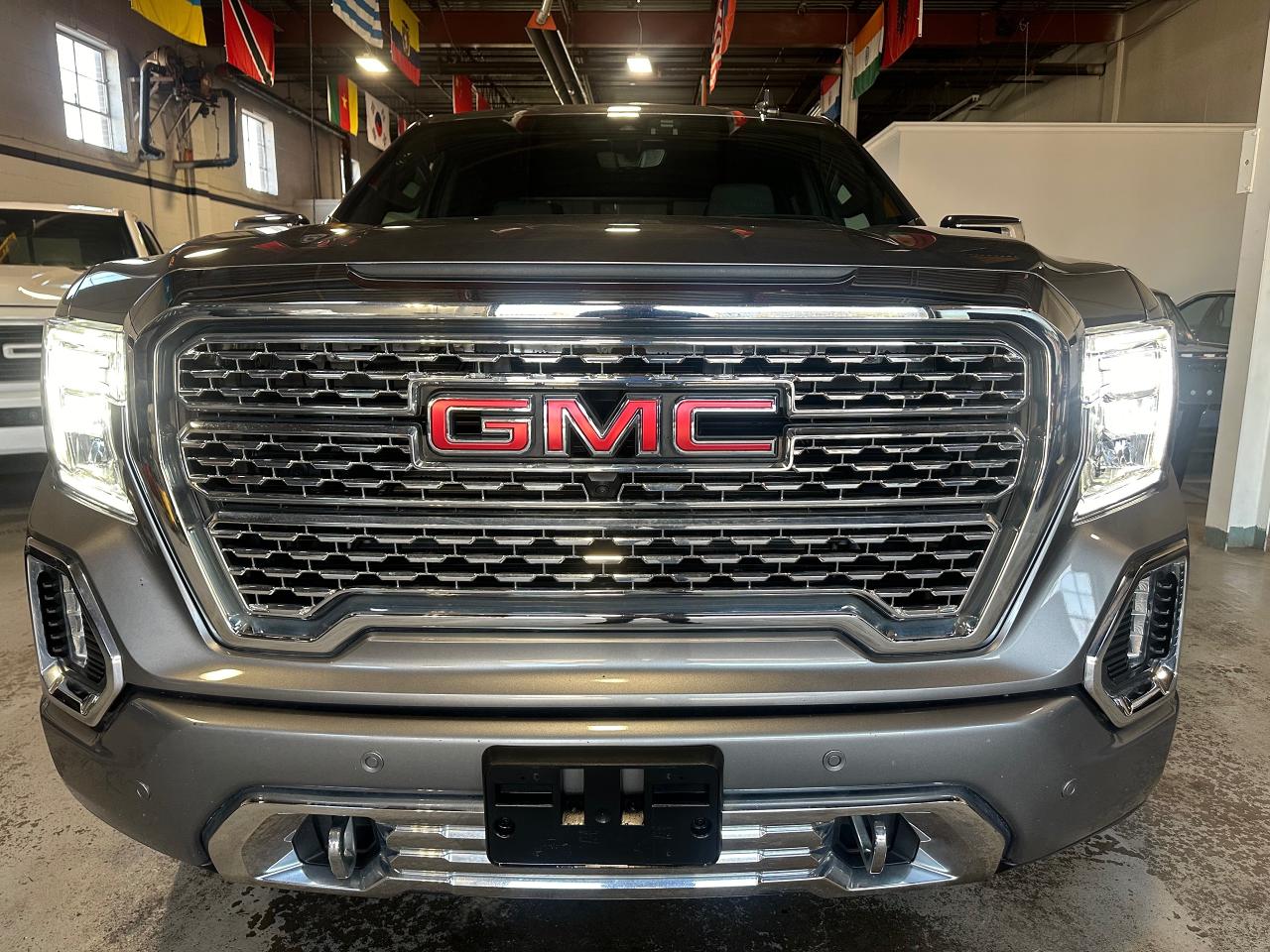 2021 GMC Sierra 1500 DENALI | 6.L 8CYL | SUNROOF | LEATHER | CREW CAB - Photo #2