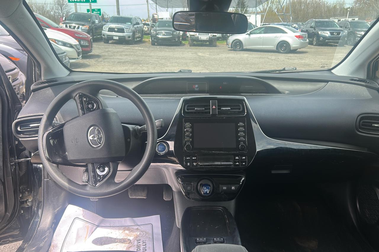 2020 Toyota Prius XLE AWD-e - Photo #11
