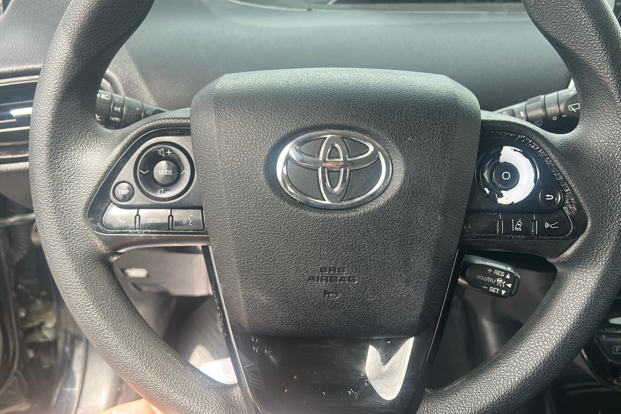 2020 Toyota Prius XLE AWD-e - Photo #14