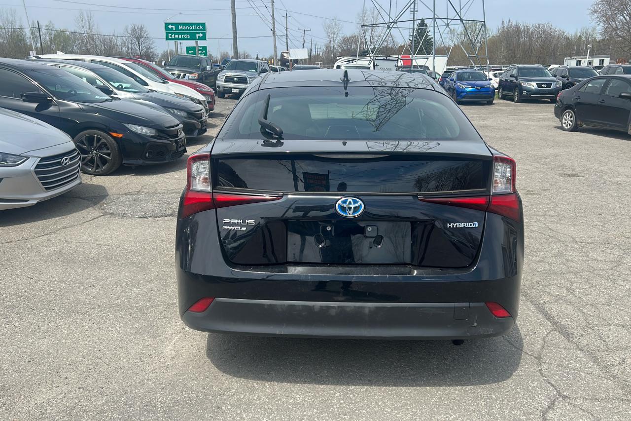 2020 Toyota Prius XLE AWD-e - Photo #6