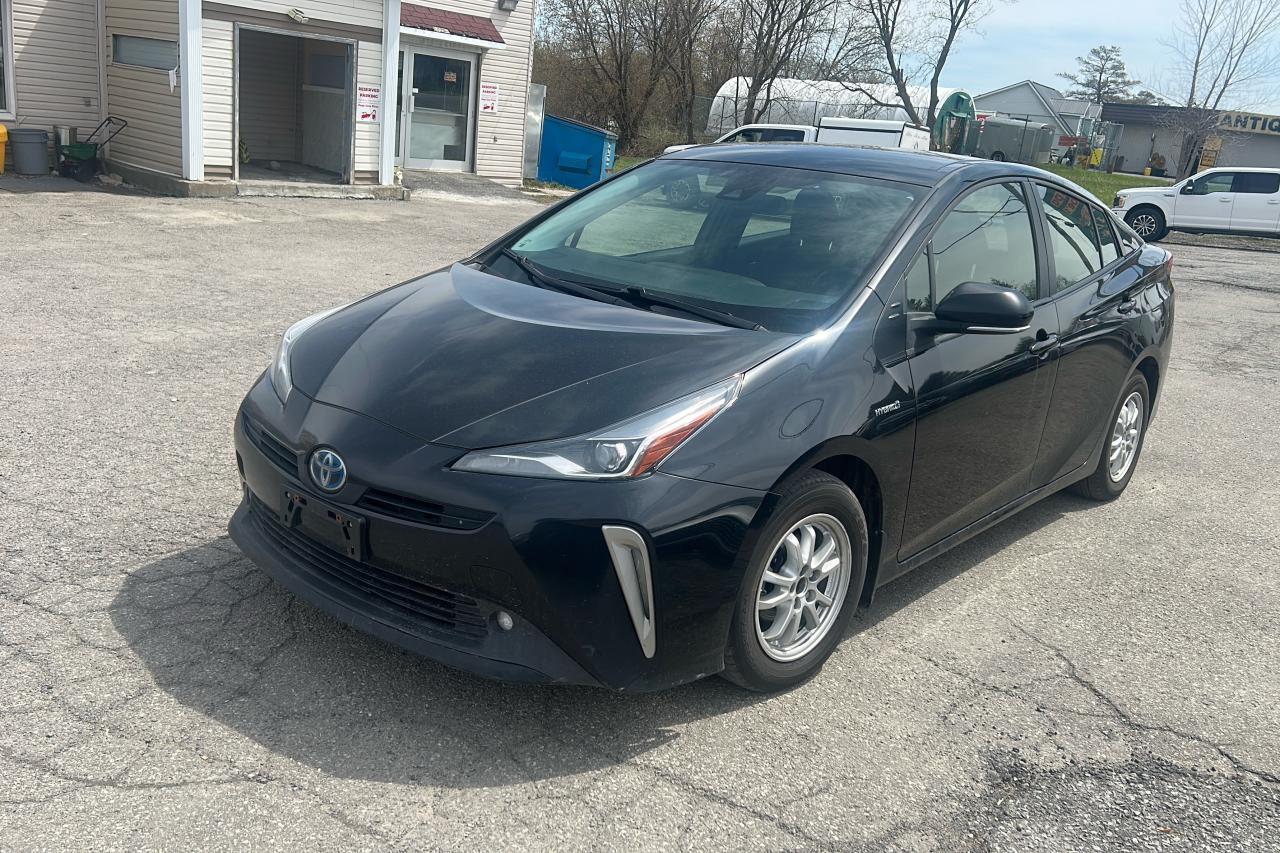 2020 Toyota Prius XLE AWD-e - Photo #2