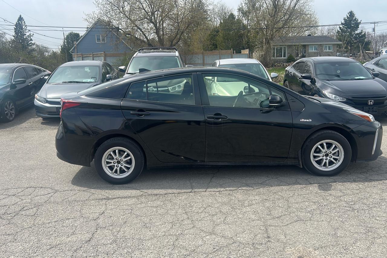 2020 Toyota Prius XLE AWD-e - Photo #4