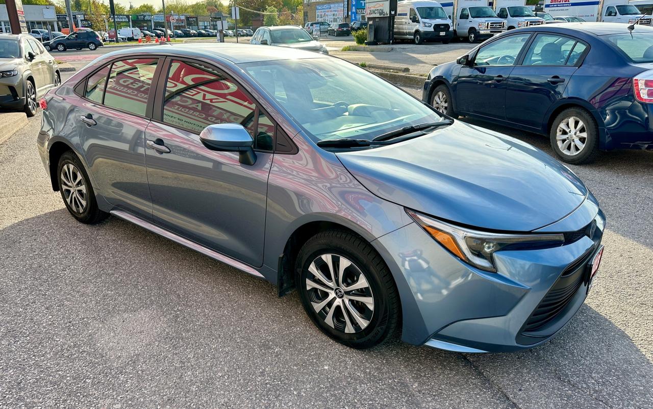 2023 Toyota Corolla LE Hybrid Photo3