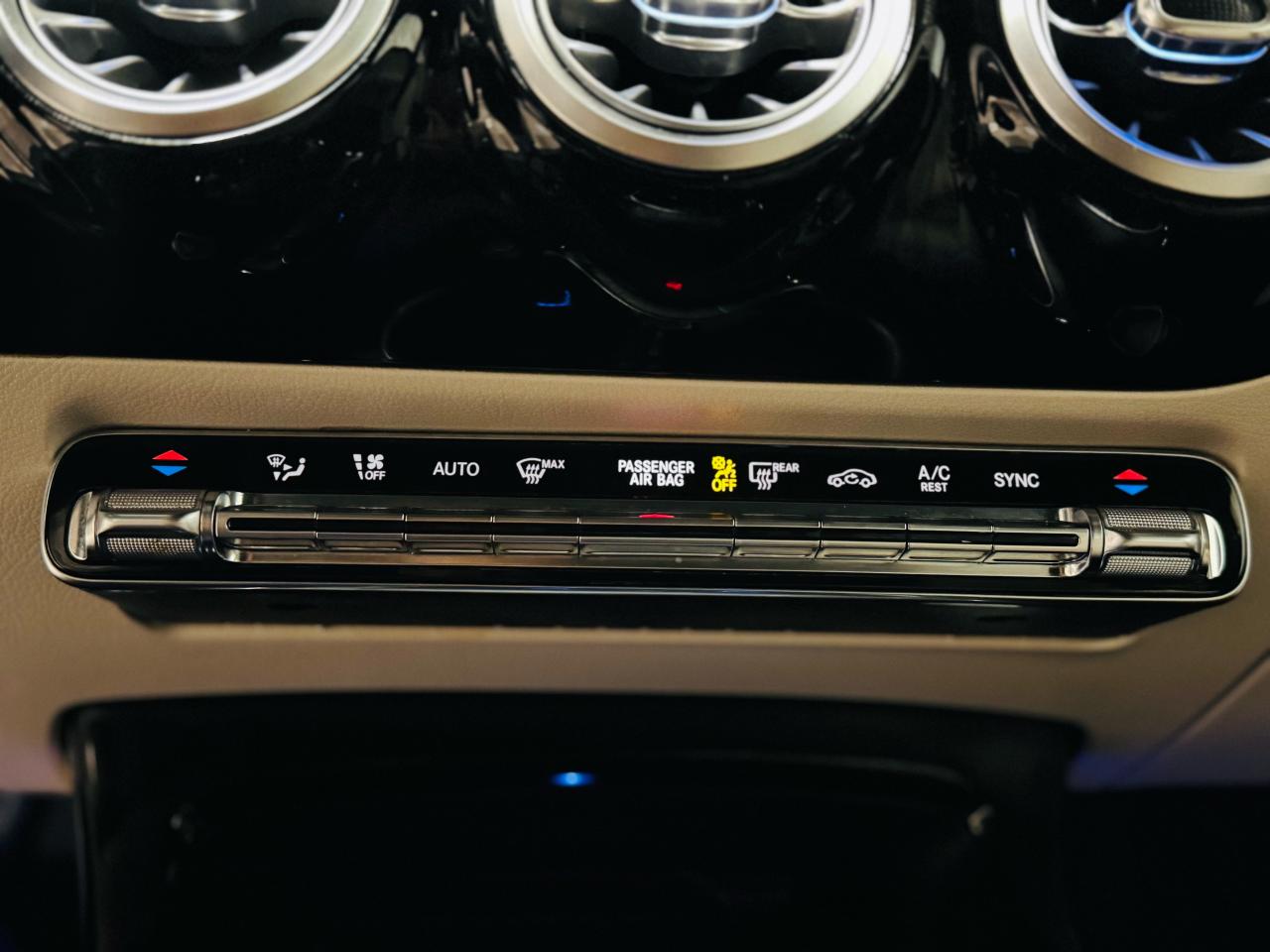 2019 Mercedes-Benz A250 A 250 - Photo #16