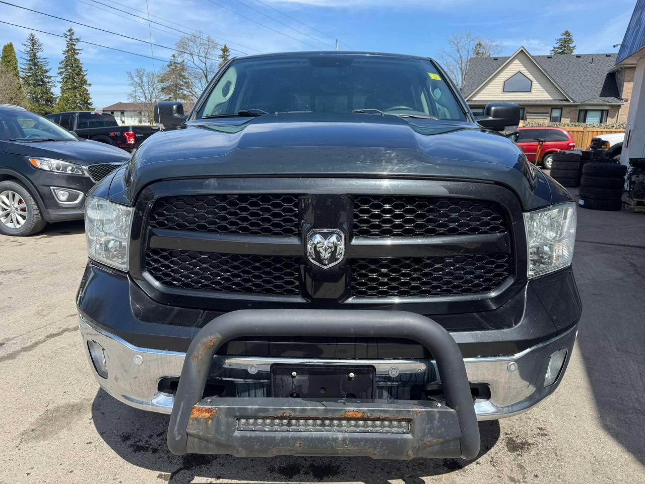 2016 RAM 1500 4WD CREW CAB 140.5" OUTDOORSMAN - Photo #2