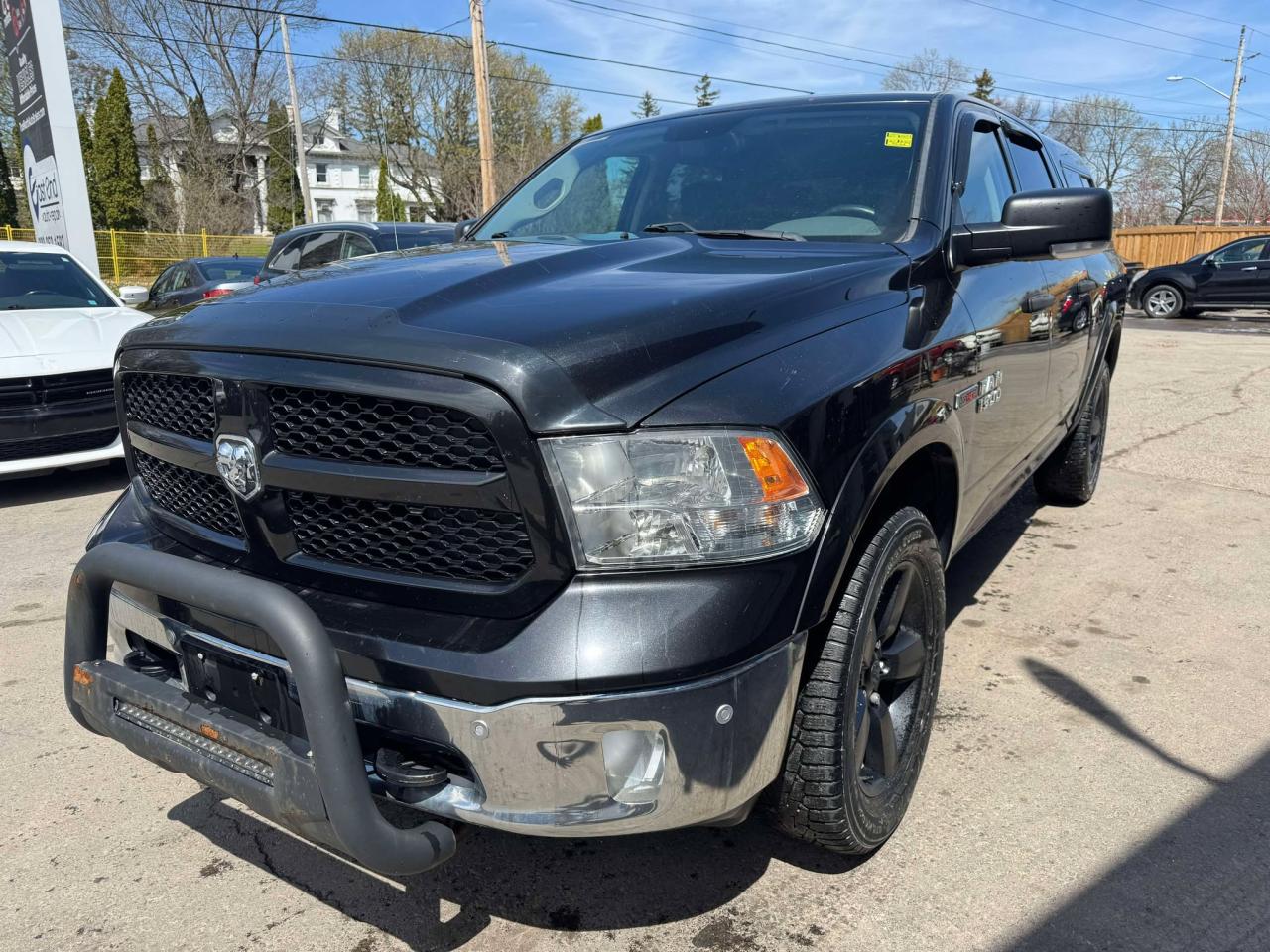 2016 RAM 1500 4WD CREW CAB 140.5" OUTDOORSMAN - Photo #3