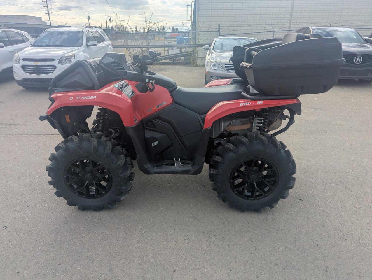 2024 Can-Am Outlander 700 XMR  - Photo #4