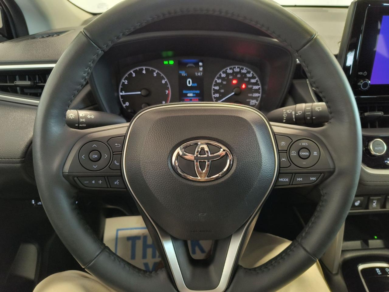 2024 Toyota Corolla Cross LE AWD Photo