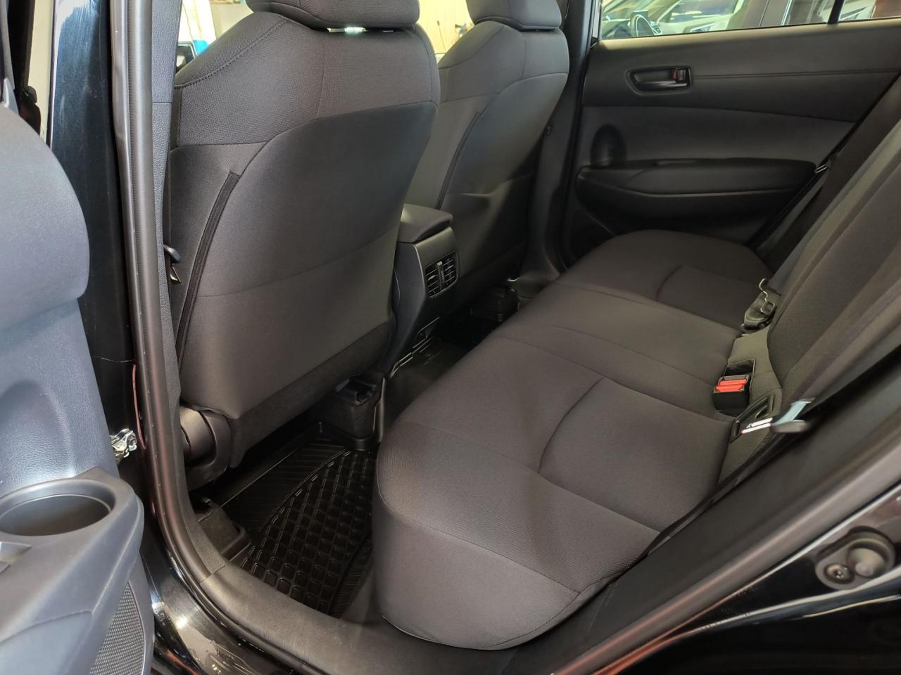 2024 Toyota Corolla Cross LE AWD Photo
