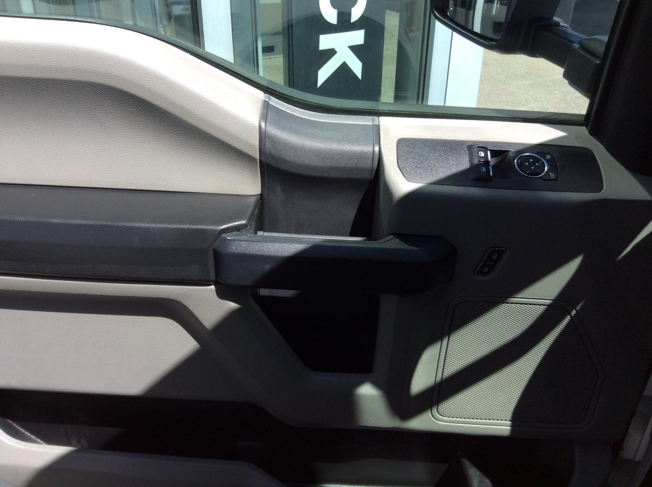 2022 Ford F-550 XL Photo2