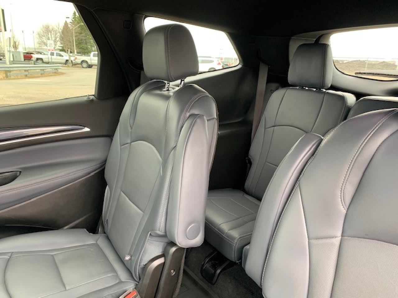 2024 Buick Enclave Essence - Photo #8