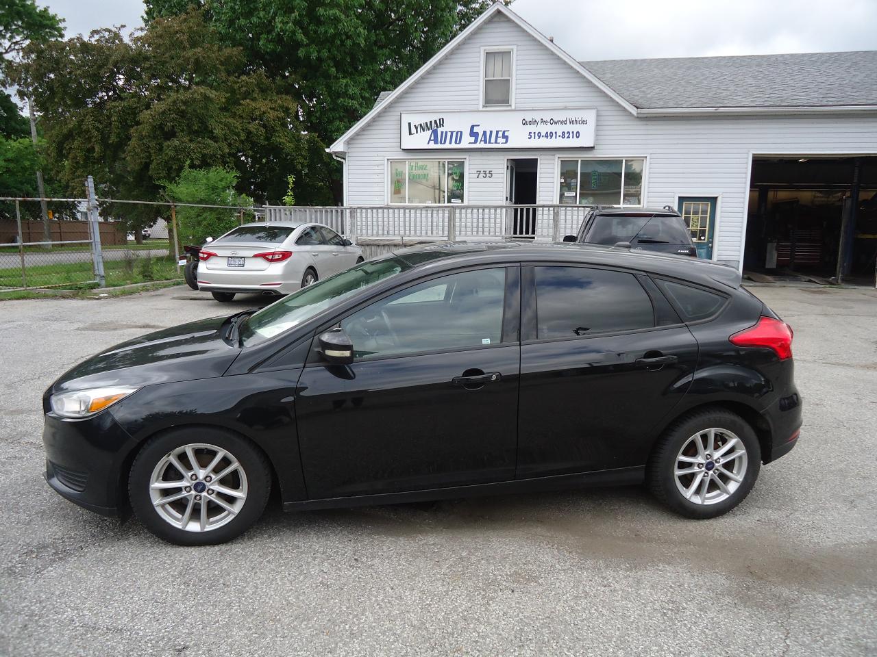 Used 2015 Ford Focus 5DR HB SE for sale in Sarnia, ON