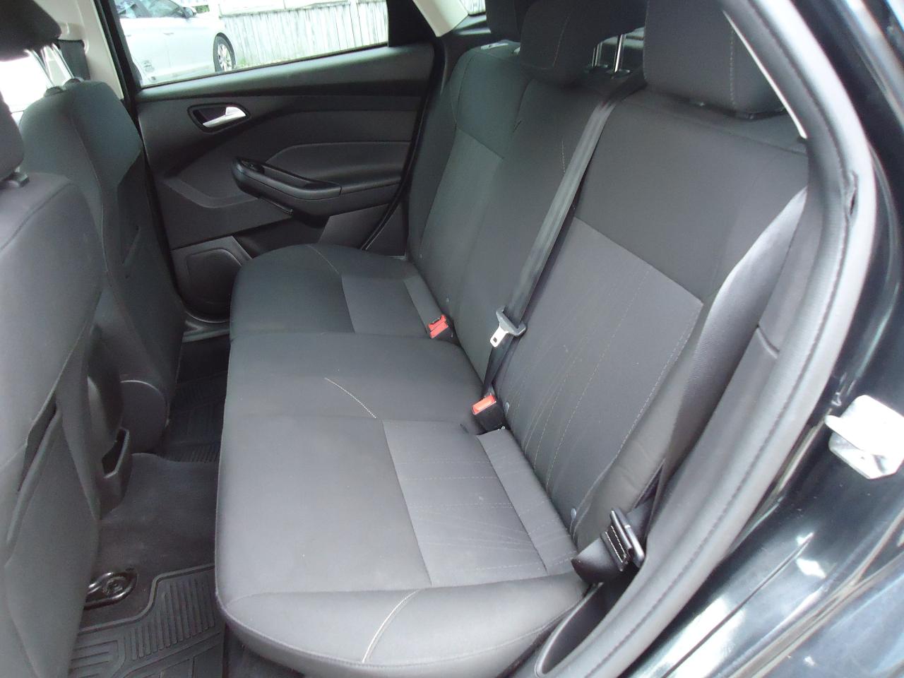 2015 Ford Focus 5DR HB SE - Photo #5