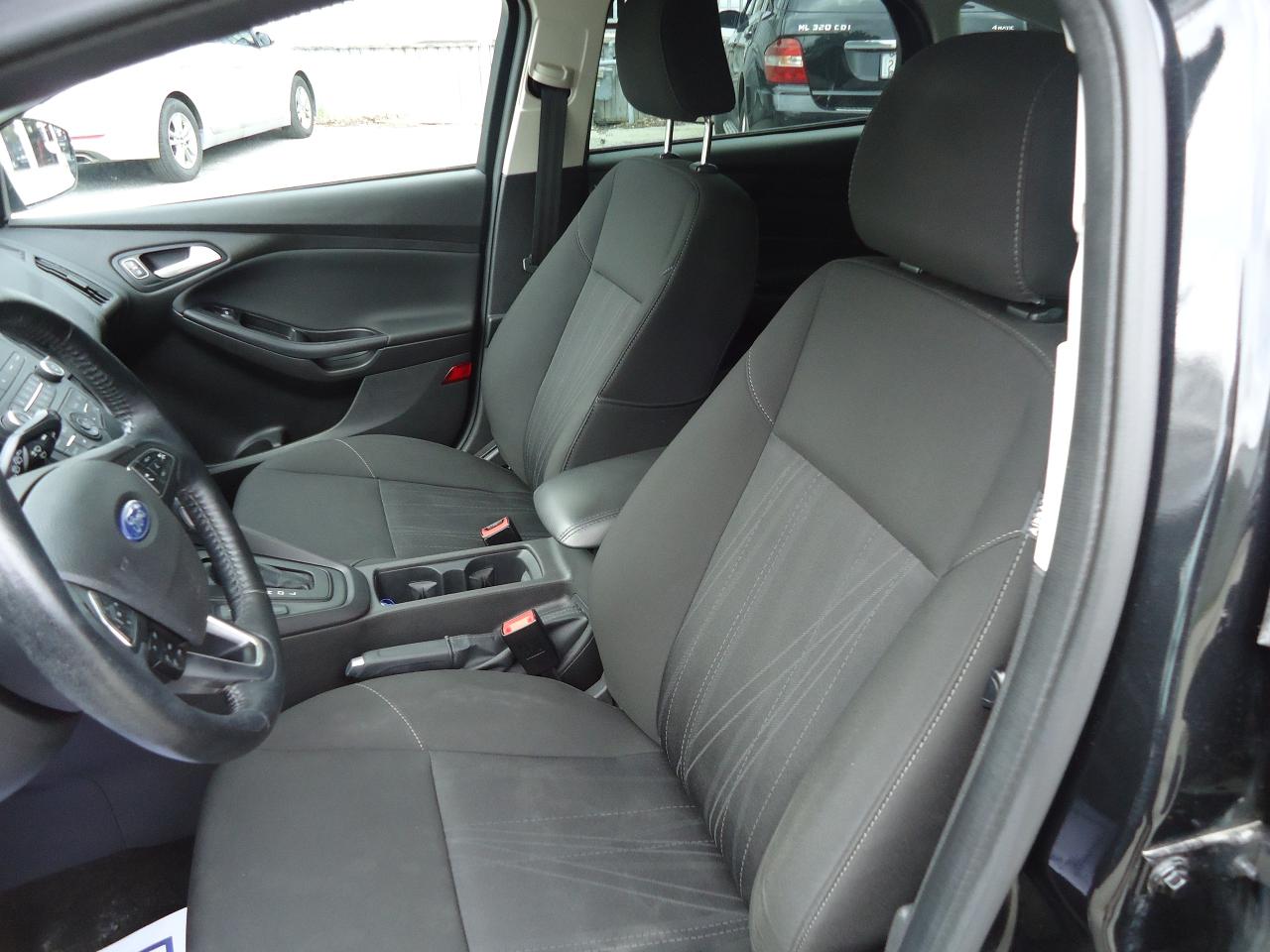 2015 Ford Focus 5DR HB SE - Photo #8